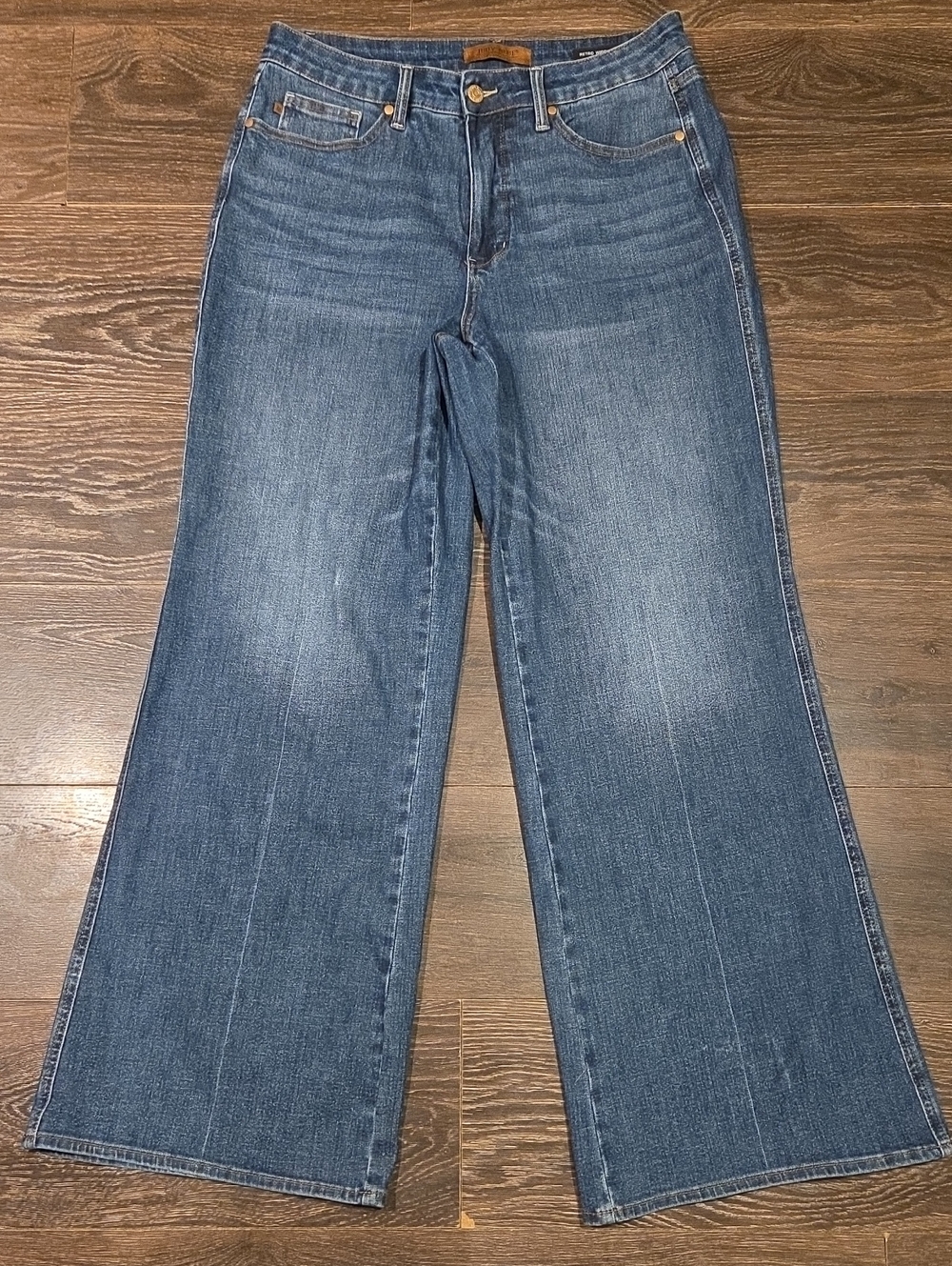 ❤️ NWOT! JUDY BLUE HIGH WAISTED TUMMY CONTROL RETRO WIDE JEANS, 16W (33 WOMAN)